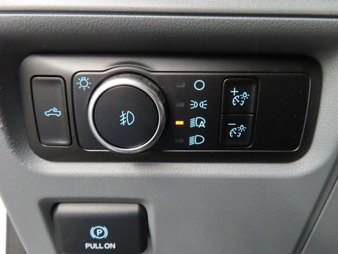 Used 2023 Ford F150 XLT image 46