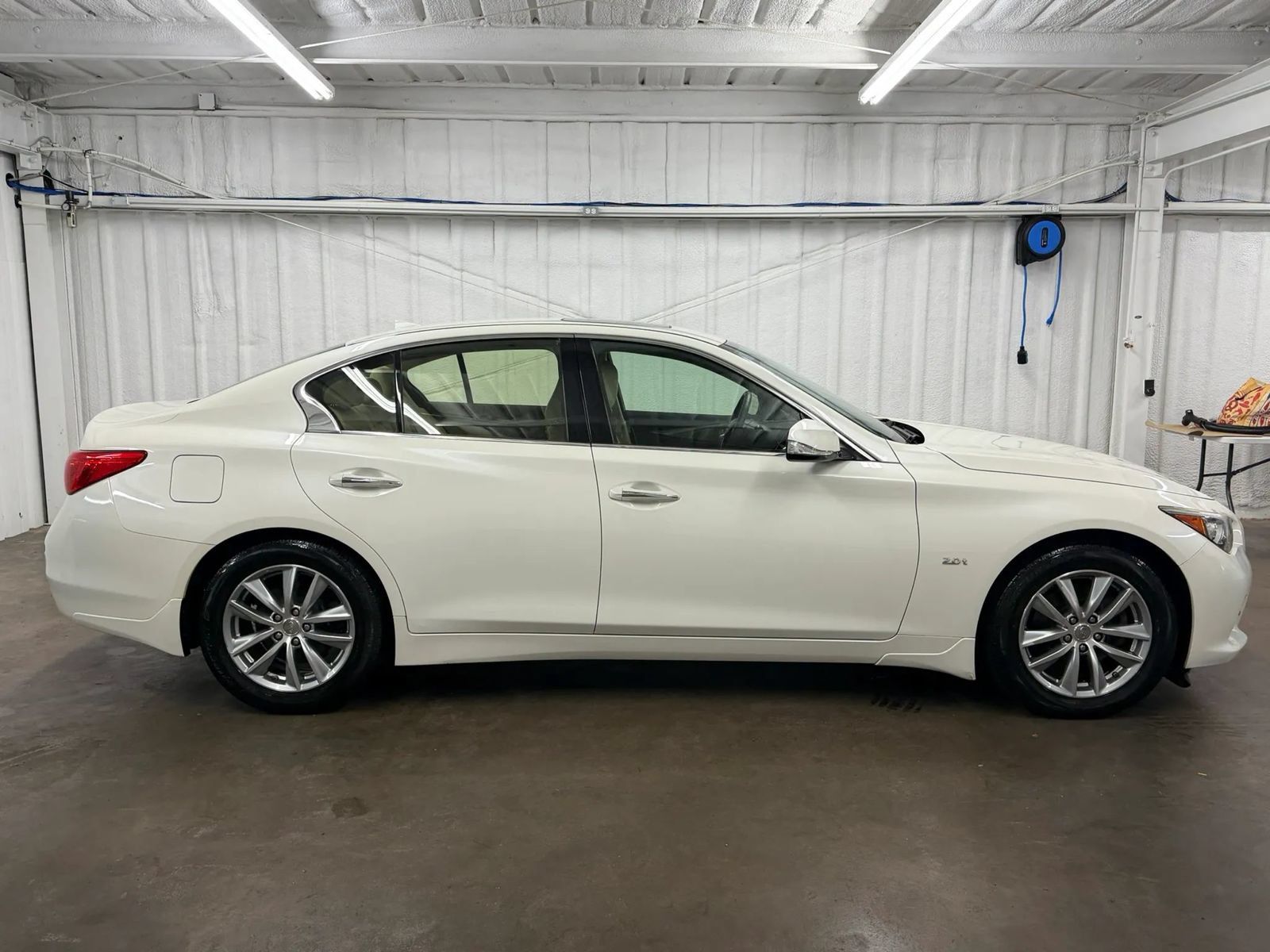 Used 2016 INFINITI Q50 Premium w/ 2.0T Premium Plus Package AWD/4WD image 4