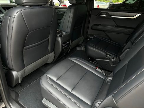 New 2026 GMC Acadia Elevation w/ Elevation Premium Package FWD image 15