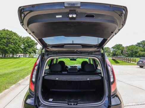 Used 2015 Kia Soul + FWD image 16