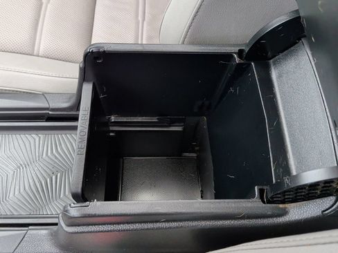 Used 2018 Honda CR-V Touring image 30
