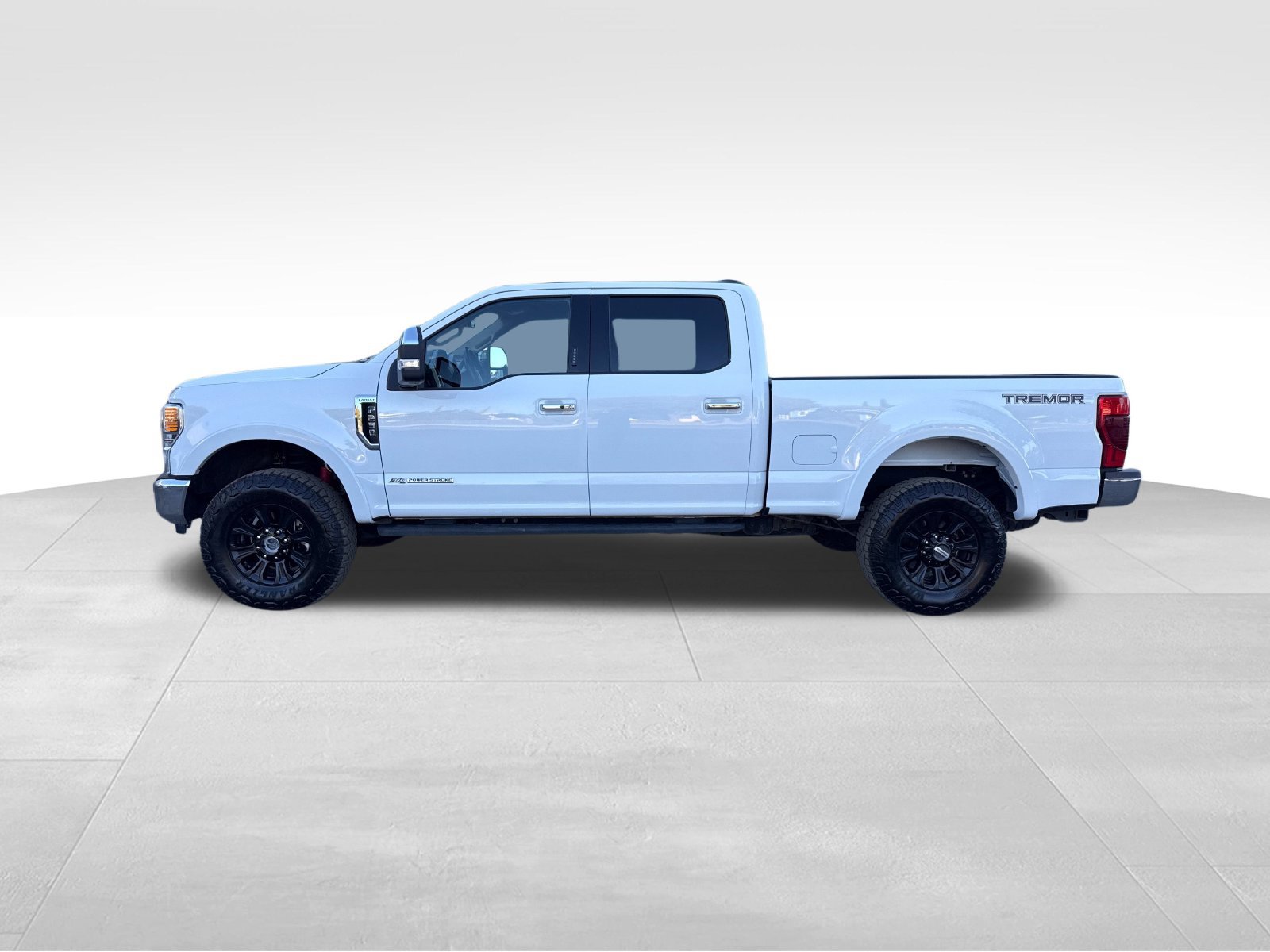 Used 2022 Ford F250 Lariat w/ Tremor Off-Road Package AWD/4WD image 2