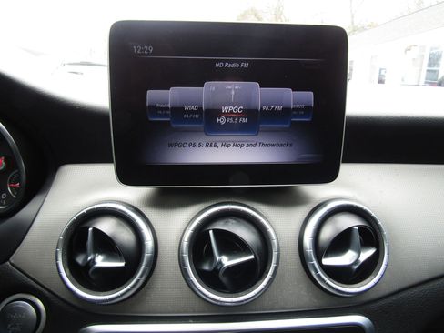 Used 2019 Mercedes-Benz CLA 250 4MATIC image 20