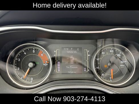 Used 2019 Jeep Cherokee Latitude Plus w/ Comfort/Convenience Group image 17