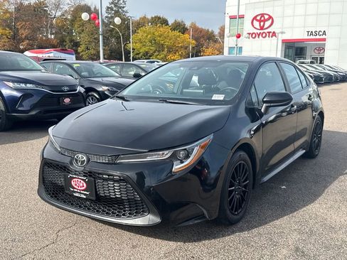 Used 2021 Toyota Corolla LE image 3