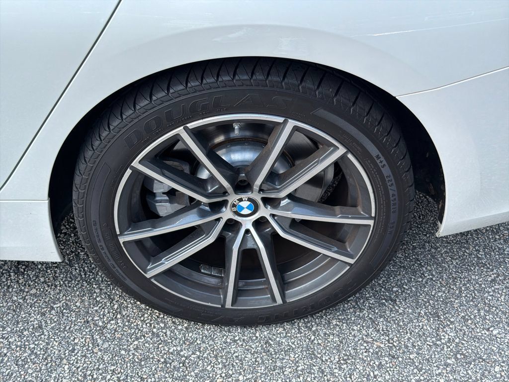 Used 2021 BMW 330i Sedan w/ Convenience Package RWD image 19