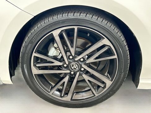 Used 2025 Toyota Camry LE FWD image 28