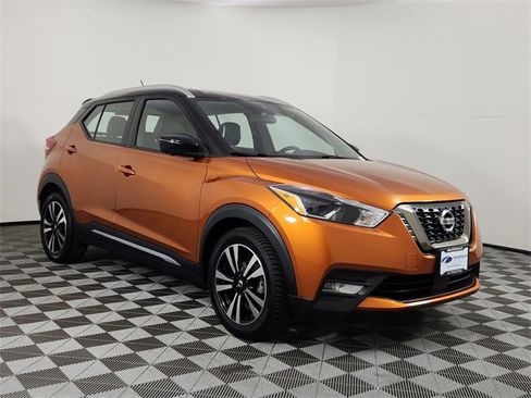Used 2020 Nissan Kicks SR w/ SR Premium Package image 6