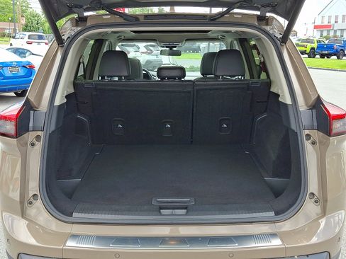 Certified 2024 Nissan Rogue SV w/ SV Premium Package AWD/4WD image 30