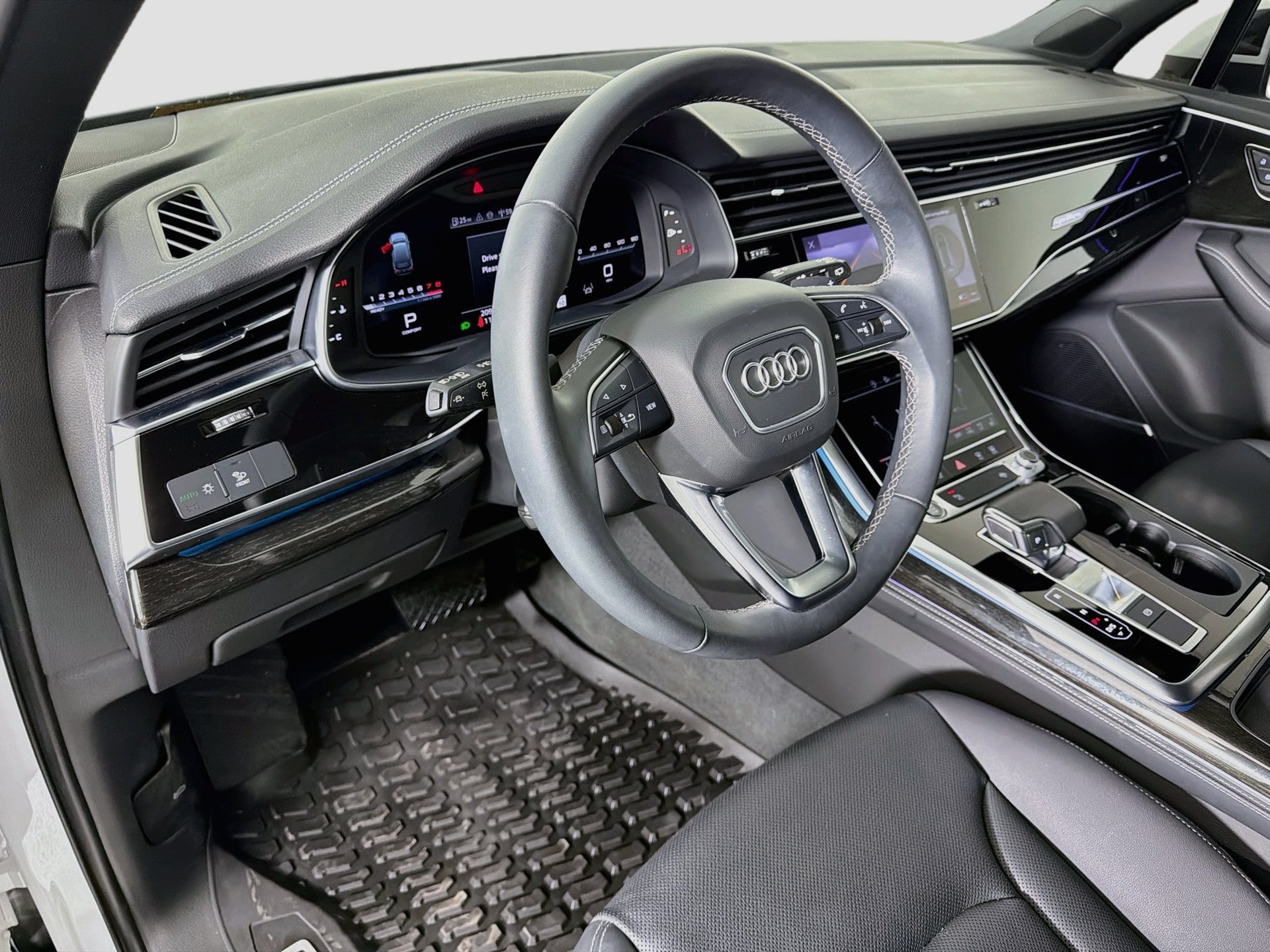 Used 2025 Audi Q7 3.0T Premium Plus w/ Premium Plus Package AWD/4WD image 9