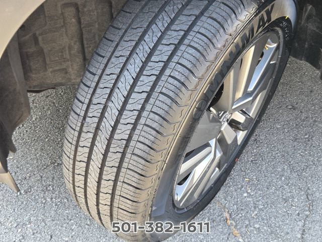 Used 2024 Nissan Pathfinder SV FWD image 20