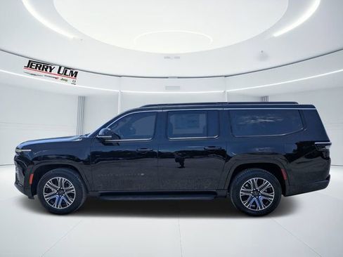 New 2026 Jeep Grand Wagoneer L 4WD w/ Premium Group I image 6