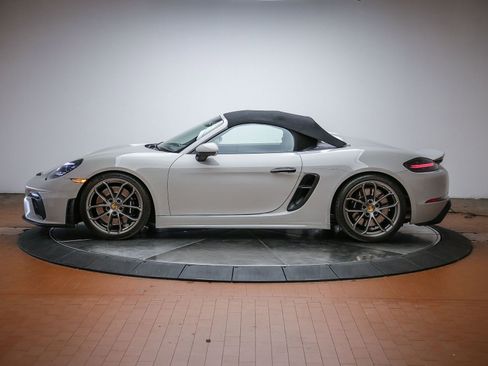 Certified 2021 Porsche 718 Boxster Spyder RWD image 2