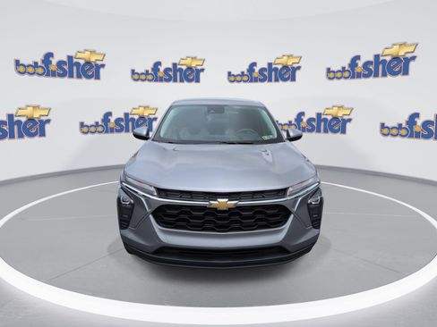 Certified 2024 Chevrolet Trax LS w/ LS Convenience Package FWD image 4