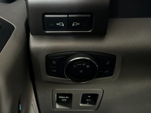 Used 2019 Ford F150 XLT w/ Equipment Group 302A Luxury AWD/4WD image 28