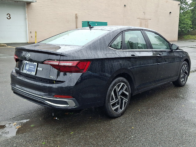Used 2024 Volkswagen Jetta SEL FWD image 11