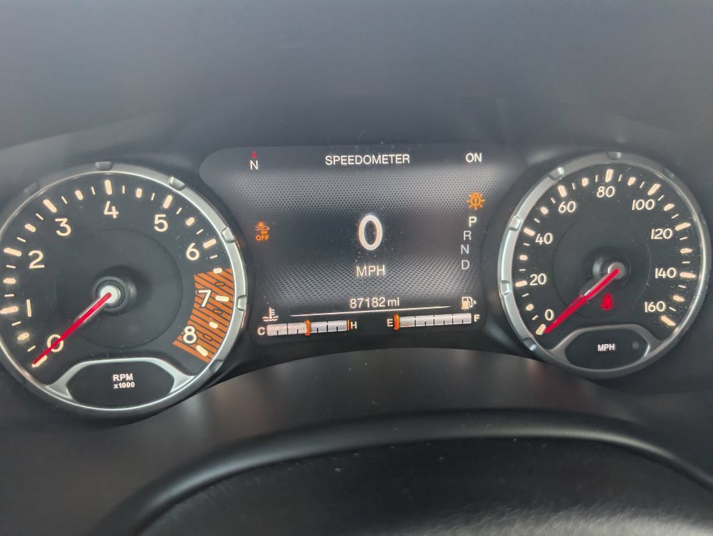 Used 2022 Jeep Renegade Altitude w/ Convenience Group AWD/4WD image 14