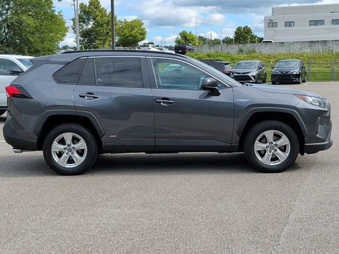 Used 2021 Toyota RAV4 LE AWD/4WD image 10