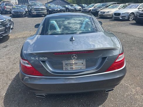 Used 2016 Mercedes-Benz SLK 300 image 16