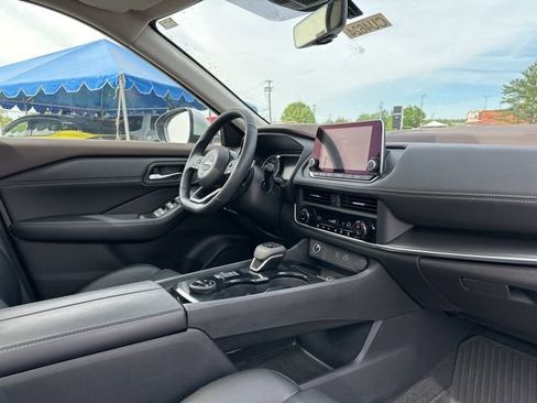Used 2023 Nissan Rogue SV w/ SV Premium B Package AWD/4WD image 30