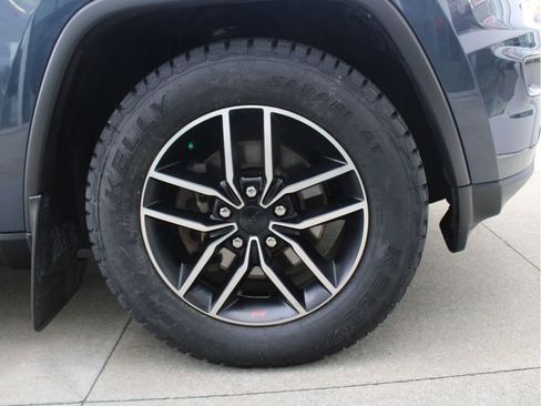 Used 2019 Jeep Grand Cherokee Trailhawk image 40