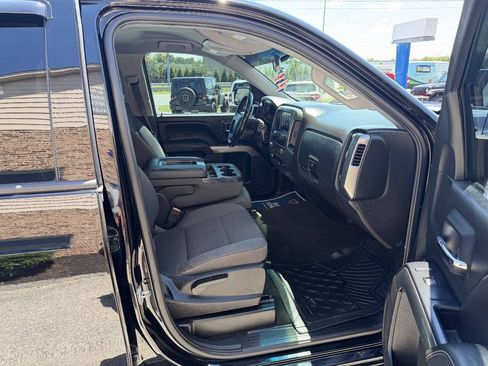 Used 2018 Chevrolet Silverado 1500 LT AWD/4WD image 26
