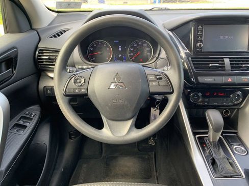 Used 2023 Mitsubishi Eclipse Cross ES AWD/4WD image 17