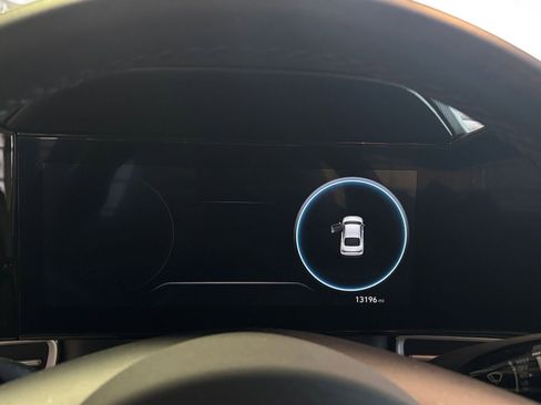 Used 2025 Hyundai Elantra Limited image 46