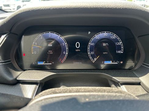 Used 2023 Jeep Grand Cherokee Altitude AWD/4WD image 16