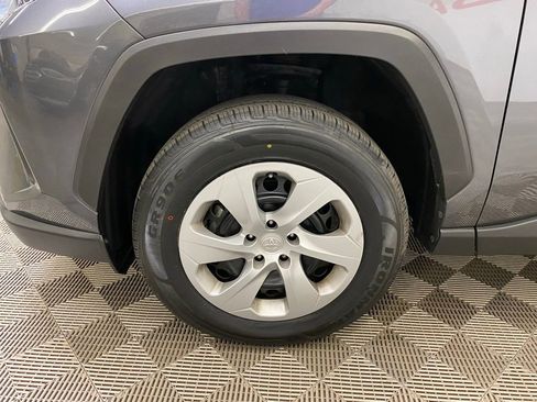 Used 2024 Toyota RAV4 LE AWD/4WD image 8