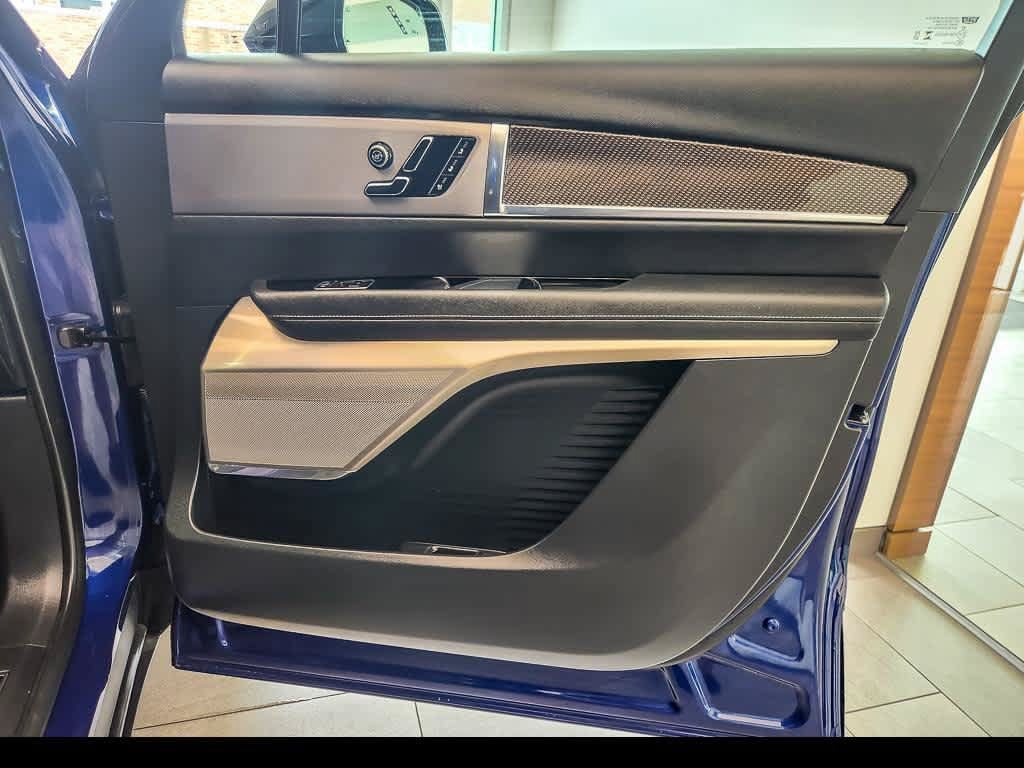 Certified 2026 Cadillac Vistiq Premium Luxury w/ LPO, Floor Liner Package AWD/4WD image 26