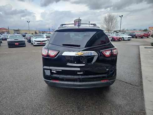 Used 2017 Chevrolet Traverse LT image 4