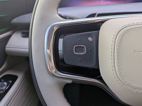 Used 2025 Lincoln Nautilus Premier image 29