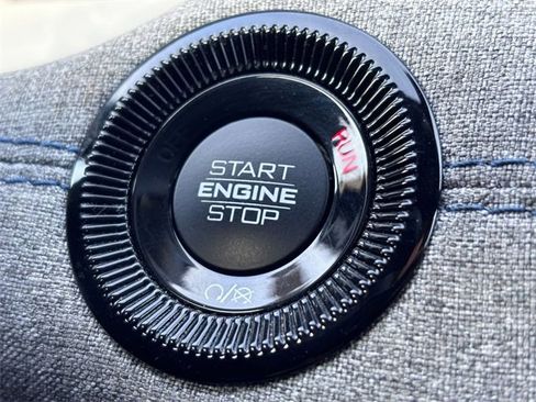 Certified 2024 Jeep Compass Latitude image 19