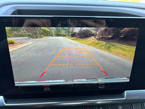 Used 2024 GMC Sierra 1500 Elevation image 40