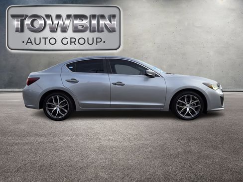 Used 2020 Acura ILX Premium Package image 3