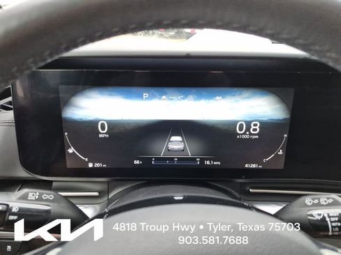Used 2024 Kia Carnival SX Prestige FWD image 37