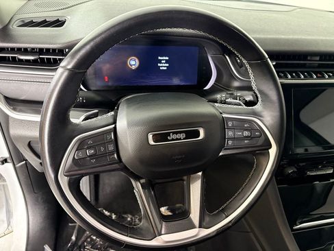 Used 2022 Jeep Grand Cherokee L Laredo w/ Luxury Tech Group I AWD/4WD image 19