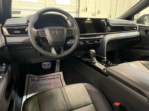 Used 2025 Toyota Camry XSE image 4