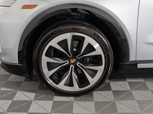 New 2026 Porsche Cayenne Electric AWD/4WD image 11