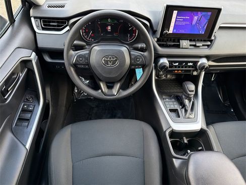 Used 2023 Toyota RAV4 LE image 21