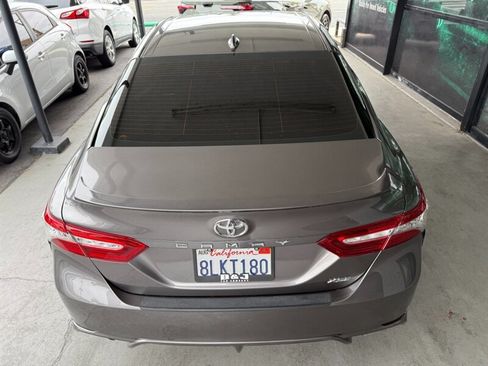 Used 2019 Toyota Camry XSE FWD image 14