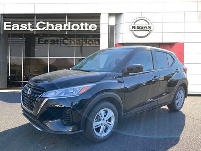 New 2024 Nissan Kicks S