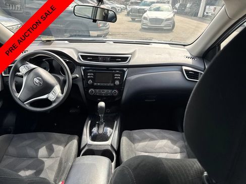 Used 2016 Nissan Rogue S FWD image 16