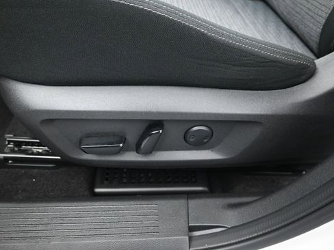 Used 2023 Nissan Rogue SV image 19