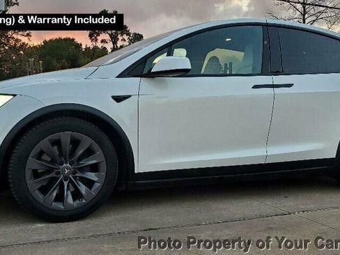 Used 2017 Tesla Model X image 1