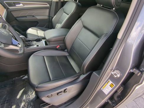 Certified 2022 Volkswagen Atlas SE image 20