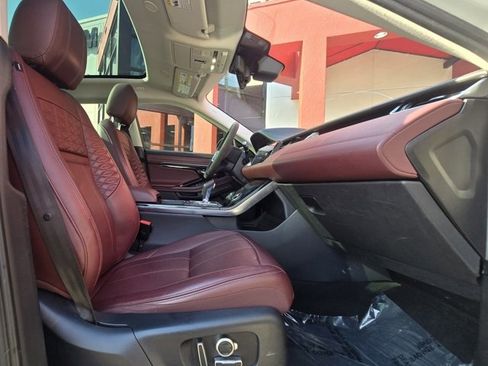 Used 2021 Land Rover Range Rover Evoque SE image 25