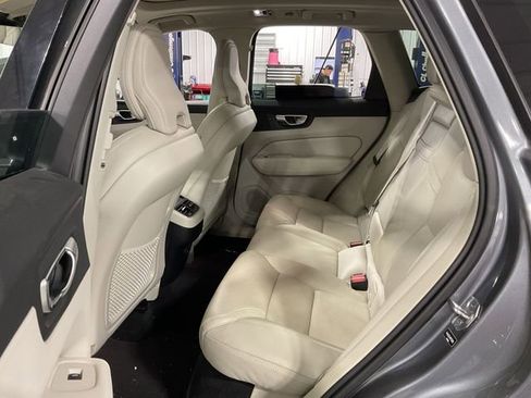 Used 2021 Volvo XC60 T6 Inscription w/ Advanced Package image 8