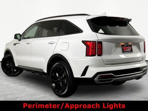 Certified 2023 Kia Sorento SX AWD/4WD image 4